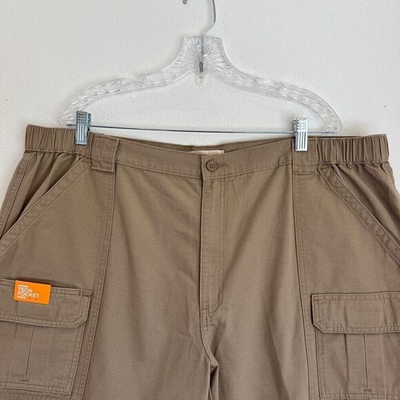 Savane Hiking Shorts Waist Size 44 UPF 30 Tech Pocket in Tan NWT - Picture 2 of 15
